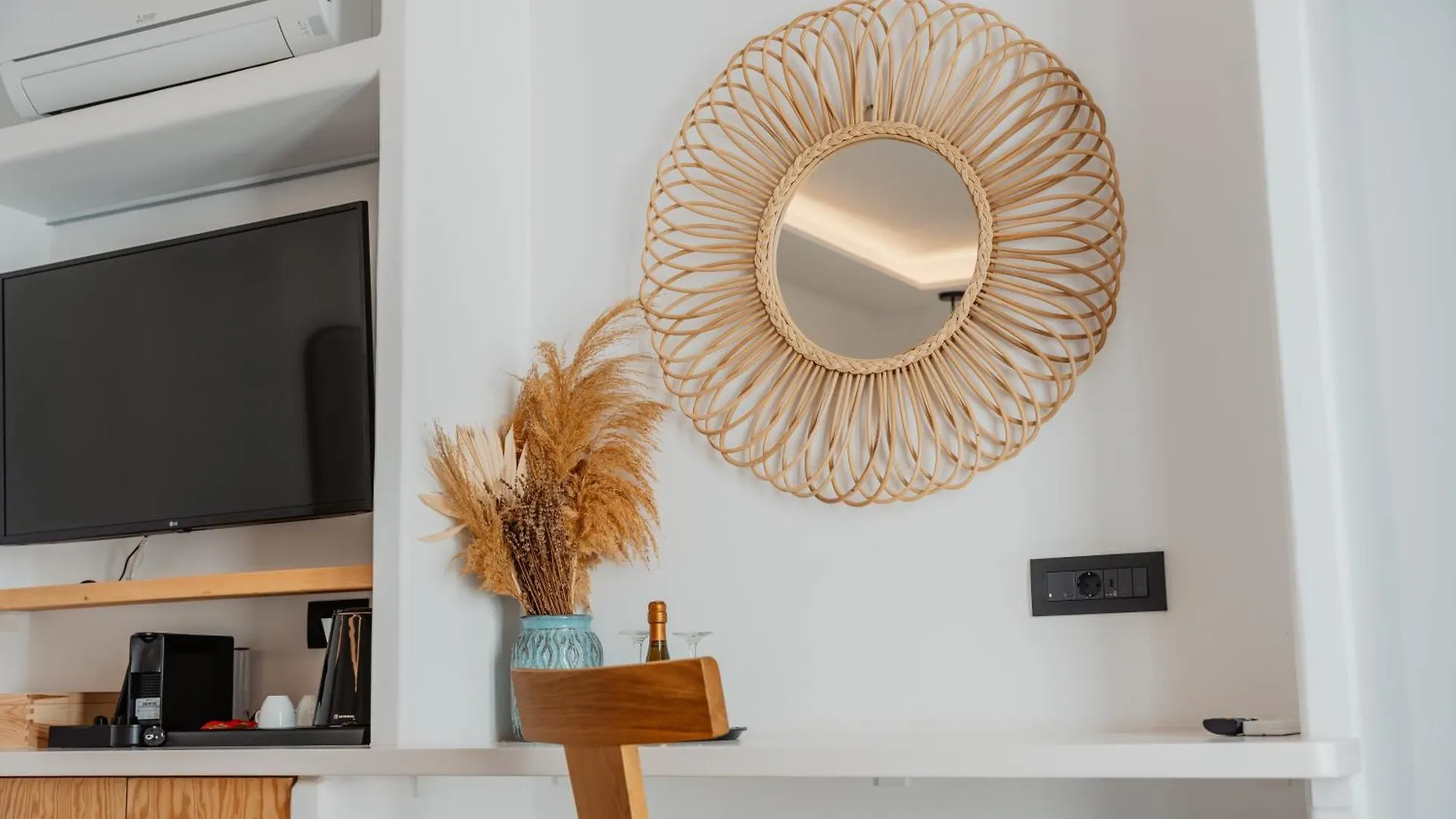 **** Hotel Oliving Mykonos Luxury Suites Klouvas Grecja
