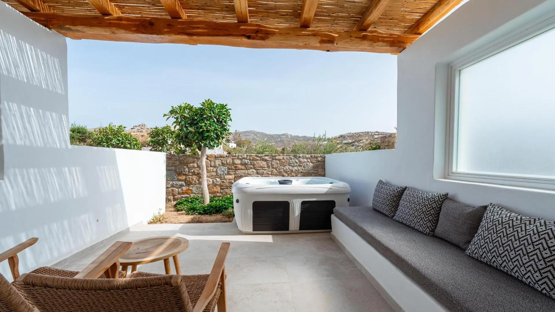 Oliving Mykonos Luxury Suites Klouvas