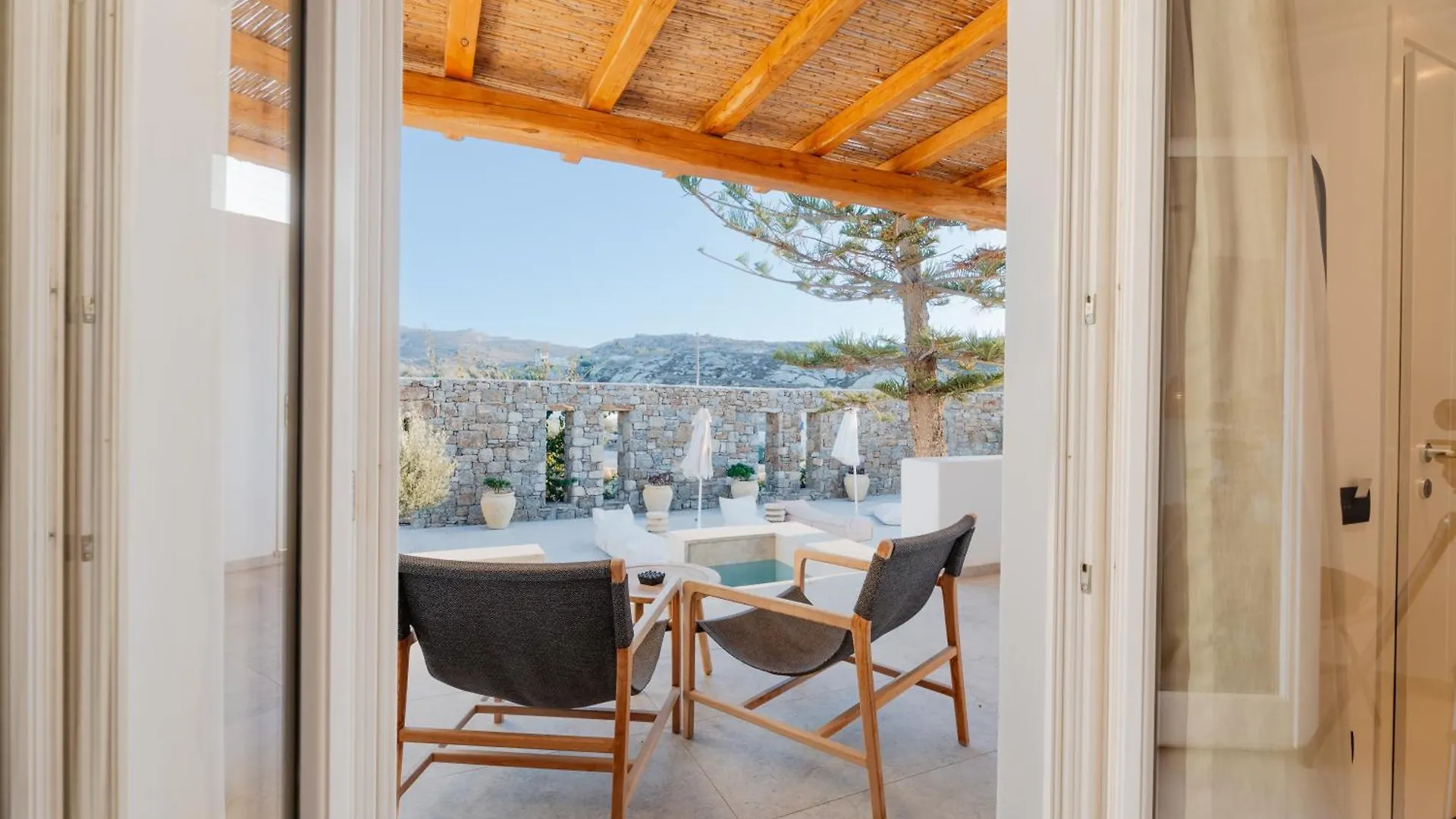 Oliving Mykonos Luxury Suites Klouvas ホテル