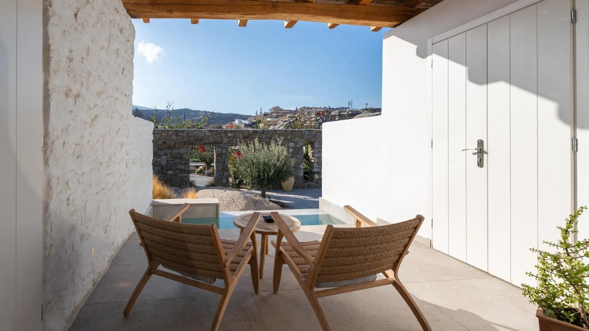 Oliving Mykonos Luxury Suites Klouvas